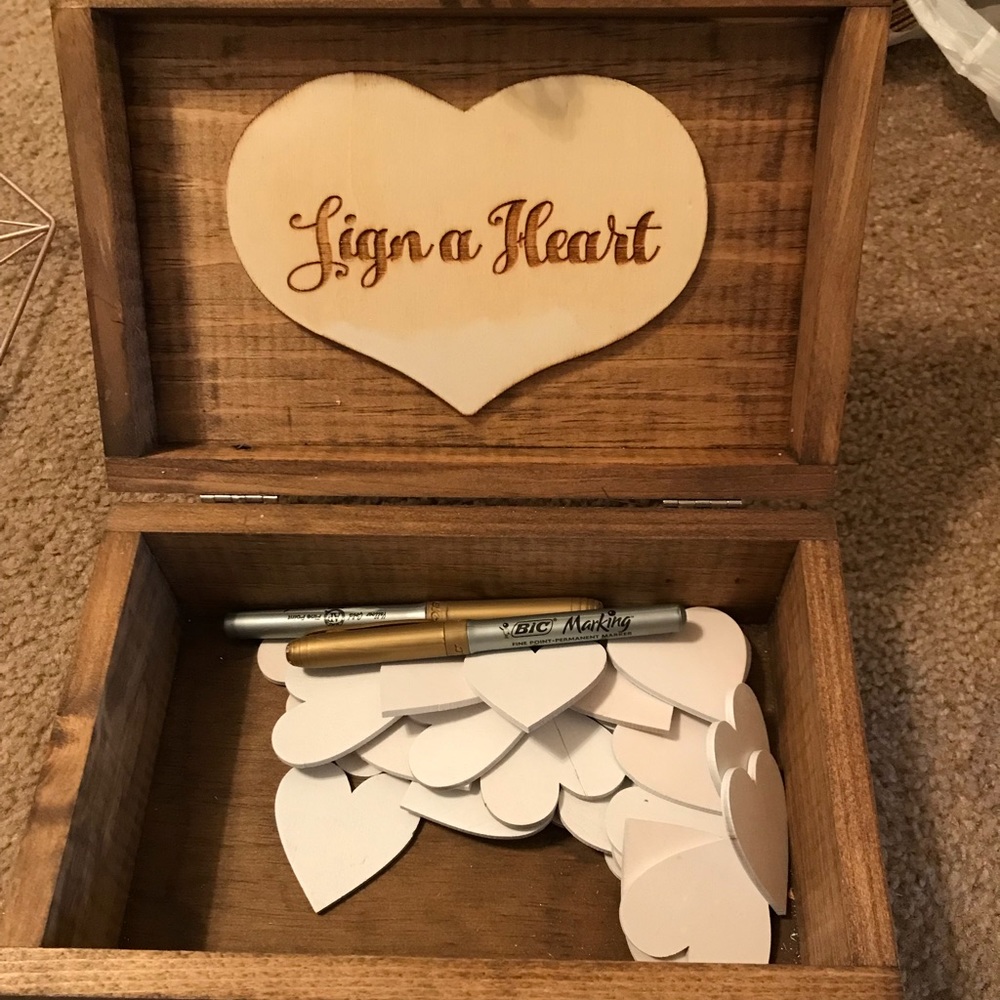 Heart box holder